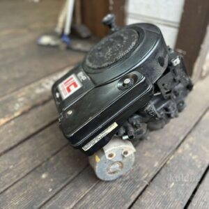 Tervikuna varuosadeks murutraktori mootor – Briggs & Stratton 8HP | 70€