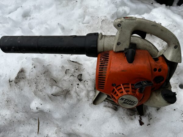 Lehepuhur varuosadeks - Stihl SH 56