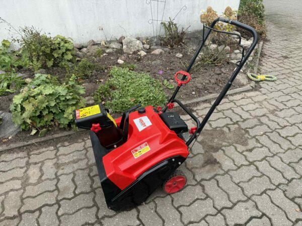 Lumepuhur Hecht bensiinimootoriga – 200€