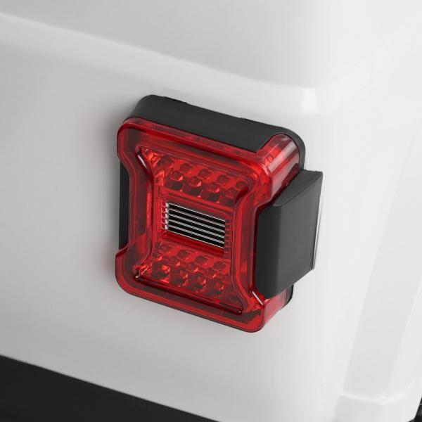 Akuga auto Jeep Wrangler Rubicon