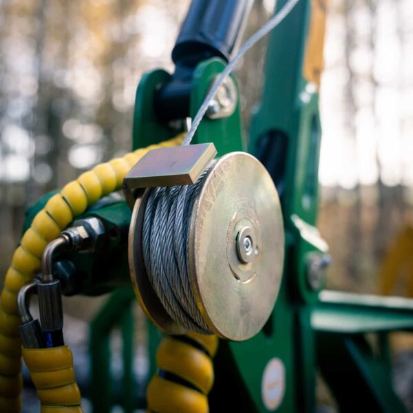 21-SV20.700E Skogsvagn ATV FT42DFR-2T 15 Metsaveohaagis Kellfri FT42DFR 2T (4.2m kraanaga)