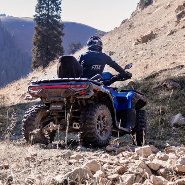 42-XWOLF1000L Loncin XWolf ATV 1000L Blå miljöbild 03 ATV Loncin XWolf 1000L (sinine)